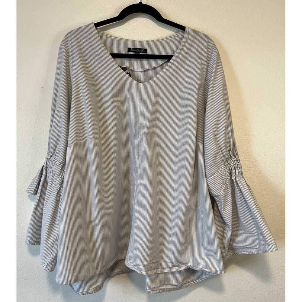 New Leaf Embroidered Back Bell Sleeve Top Size 2X Pinstripe V-Neck Boho